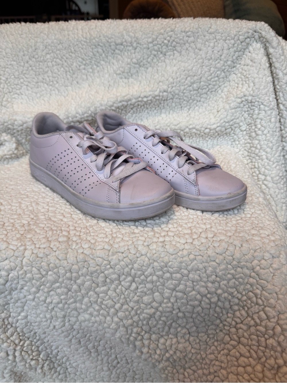 K-Swiss Women's Low-Top Sneakers in Light Lavender